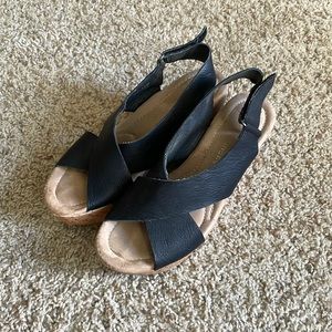 Cl Chinese Laundry Wedges Cream Black Women’s 6.5 Strapped